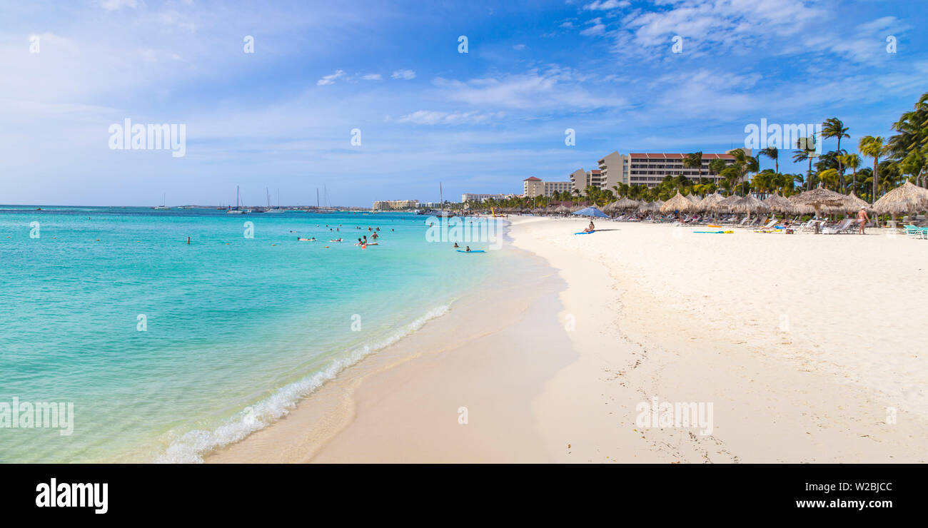 Caraïbes, Antilles néerlandaises, Aruba, palm beach Banque D'Images