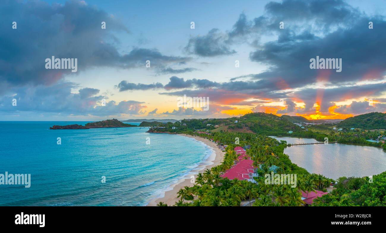 Caraïbes, Antigua, Galley Bay, Galley Bay Beach, Sunrise Banque D'Images