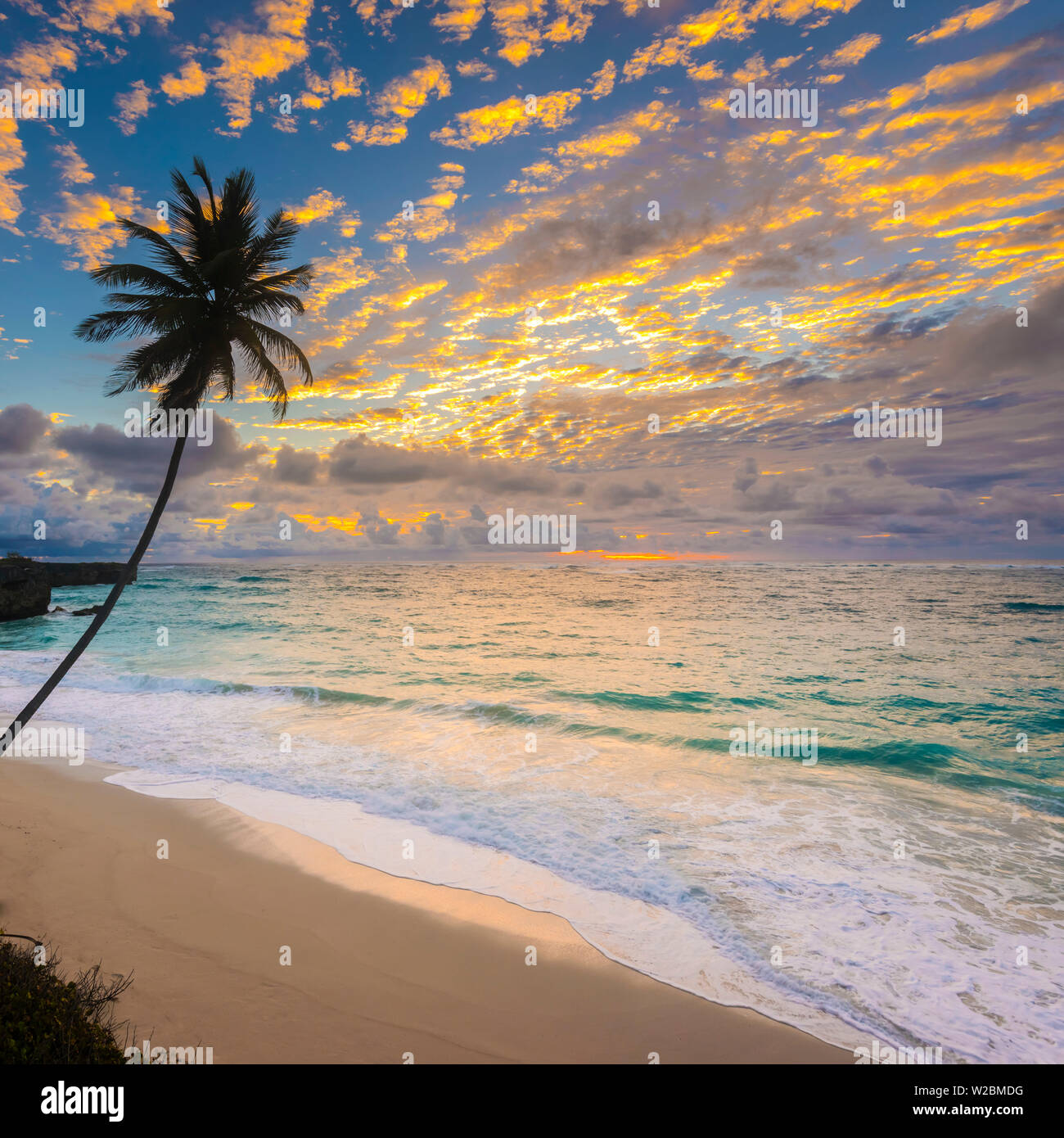 Caraïbes, à la Barbade, en bas, en bas de la Baie Bay Beach Banque D'Images