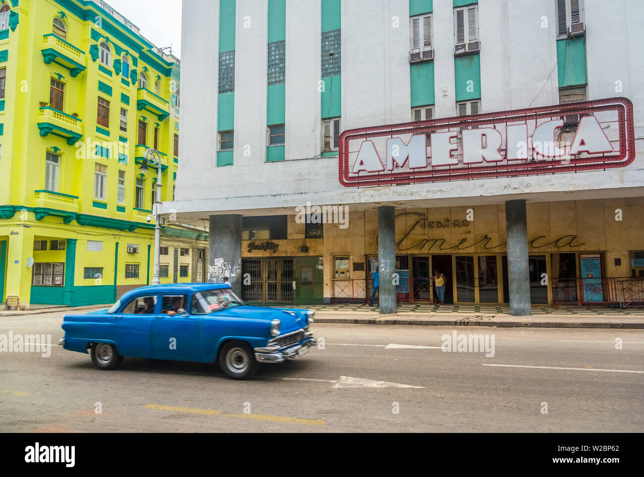 Cuba, La Havane, Centro Habana, Avenida de Italia Banque D'Images