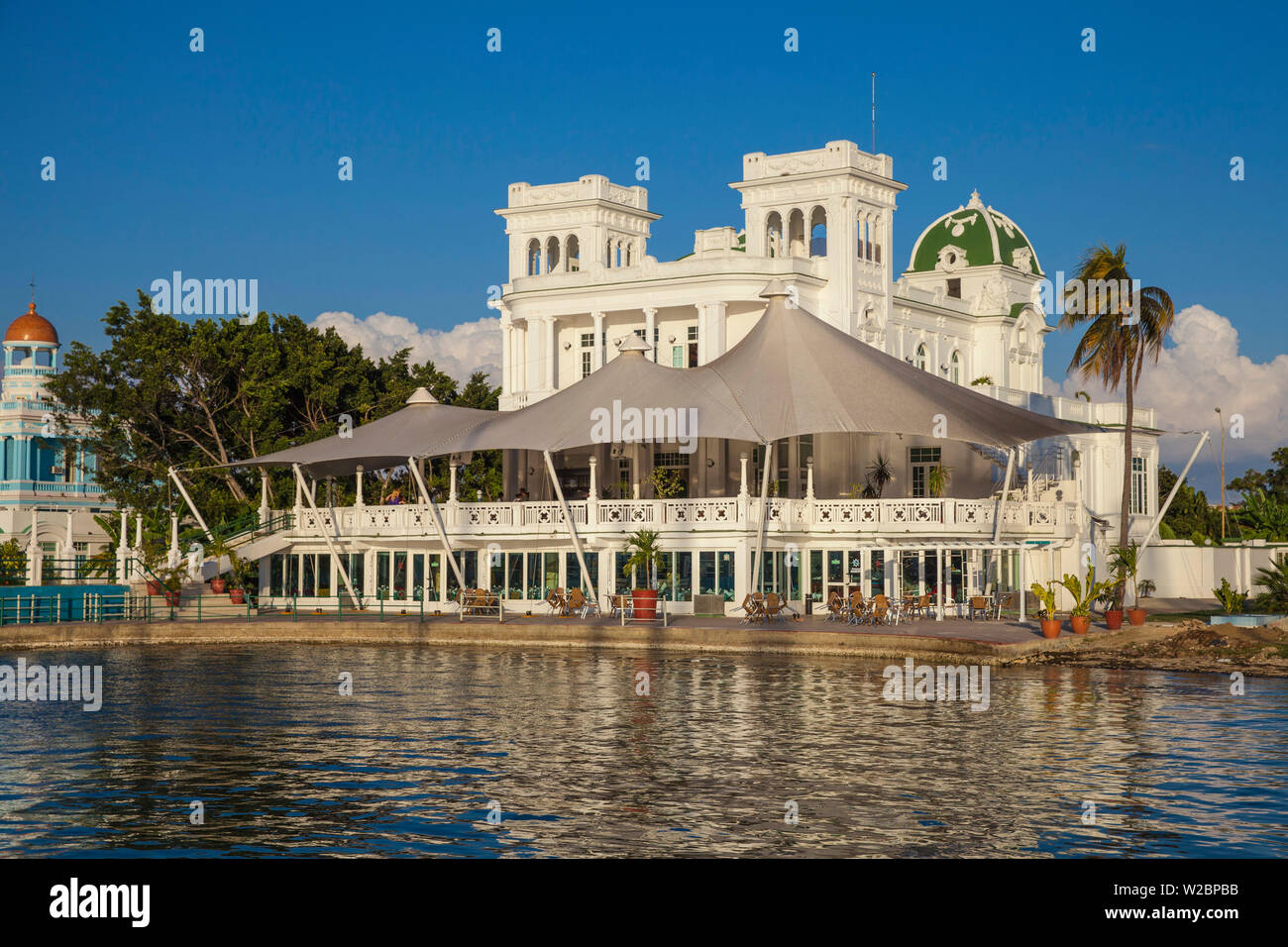 Cuba, Cienfuegos, Cienfuegos Yacht Club et restaurant Banque D'Images