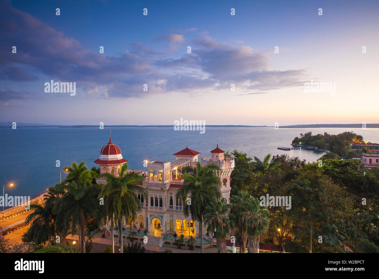 Cuba, La Havane, Punta Gorda, Palacio de ValleÂ - maintenant un restaurant , bar et musée Banque D'Images