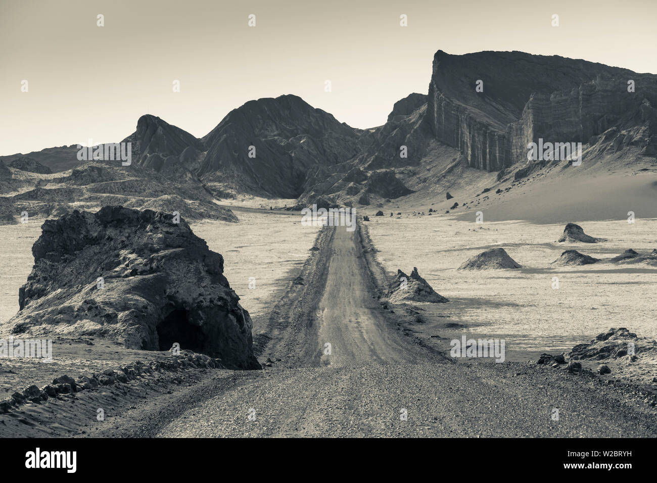 Chili, Désert d'Atacama, San Pedro de Atacama, Valle de la Luna, Valley road Banque D'Images