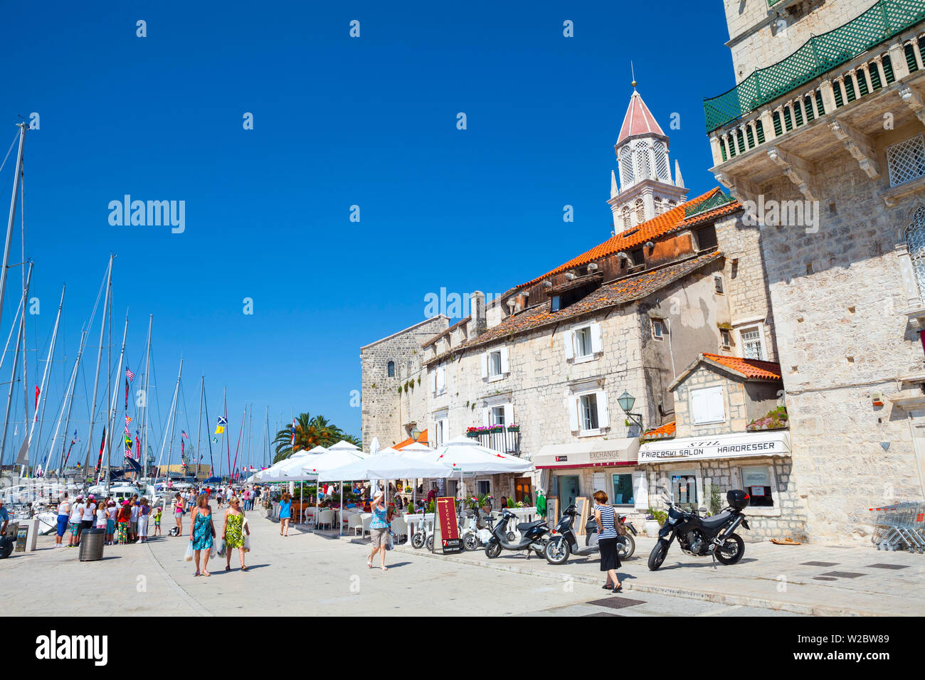 Historique de Trogir Stari Grad (vieille ville) murs de défense & harbour, Trogir, en Dalmatie, Croatie Banque D'Images