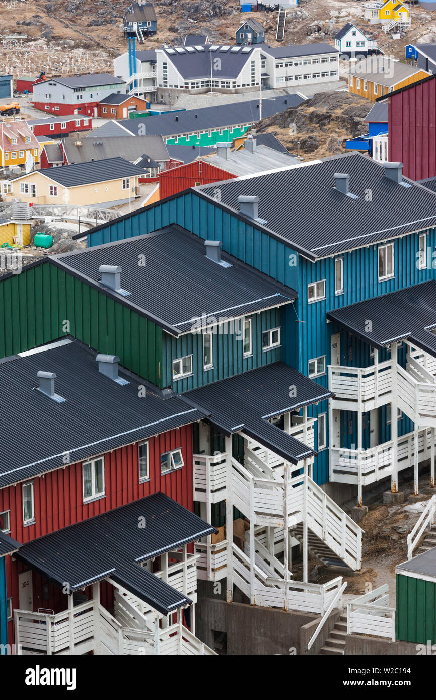 Le Groenland, Qaqortoq, augmentation de la vue de l'appartement maisons Banque D'Images