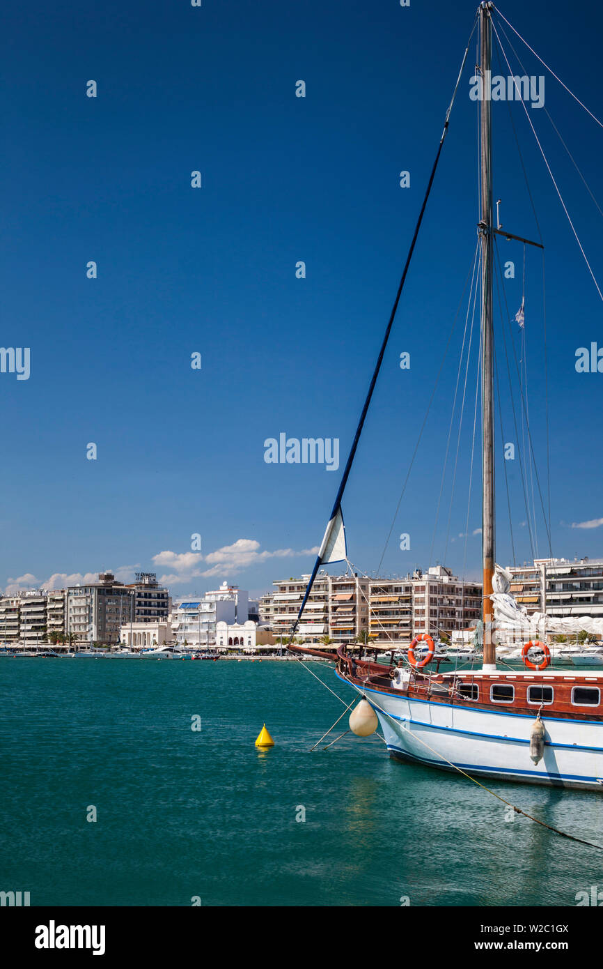 En Grèce, région de Thessalie, péninsule de Pelion, Volos, le bord de l'eau Bâtiments Banque D'Images