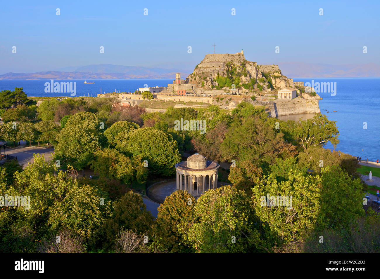 Portrait de l'ancienne forteresse et Maitland Rotunda, vieille ville de Corfou, Corfou, îles Ioniennes, îles grecques, Grèce, Europe Banque D'Images