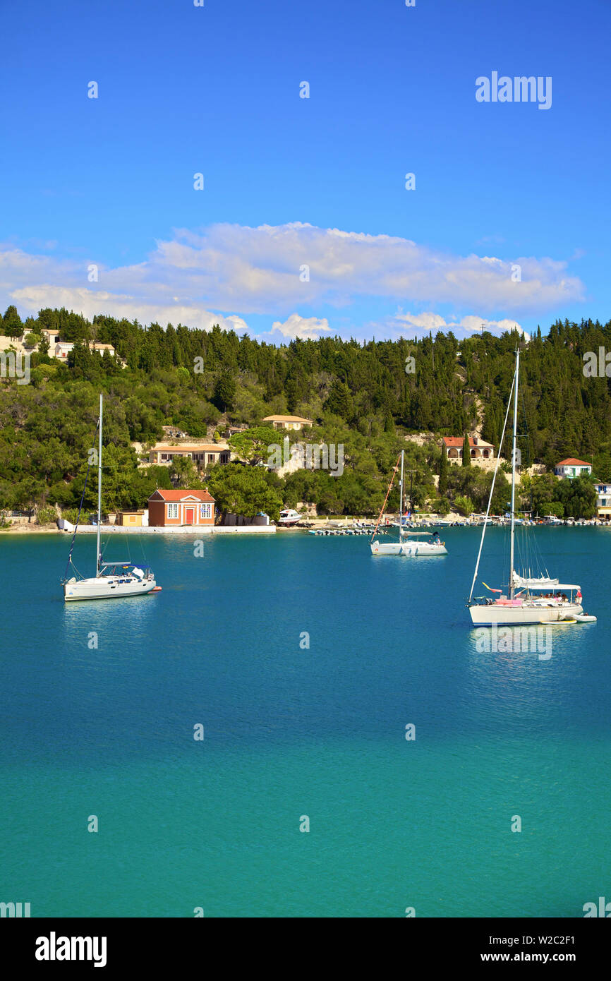 Port de Lakka, Paxos, îles Ioniennes, îles grecques, Grèce, Europe Banque D'Images