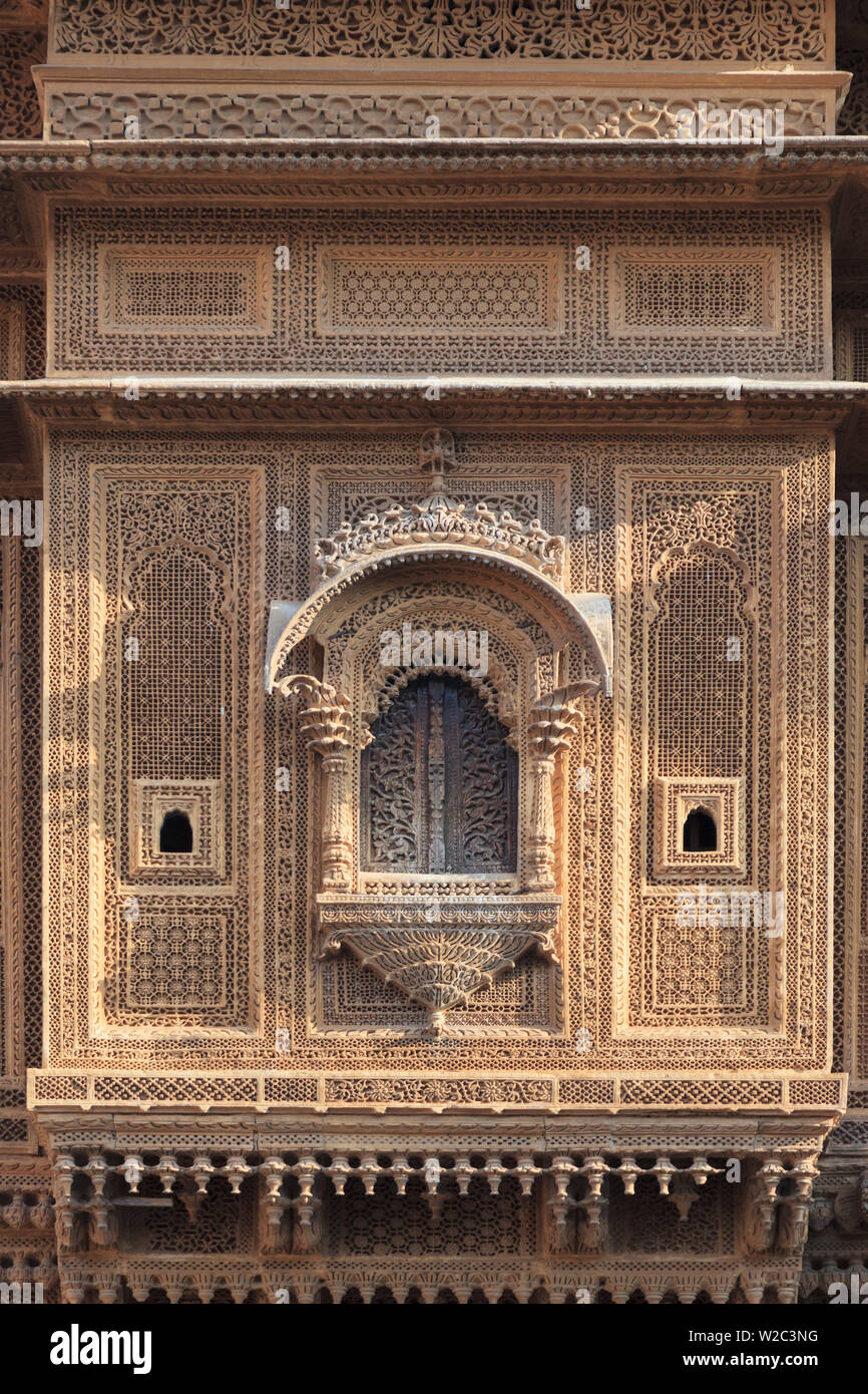 L'Inde, Rajasthan, Jaisalmer, Vieille Ville, Nathmal Ki Haveli richement décoré traditionnel (résidence) Banque D'Images