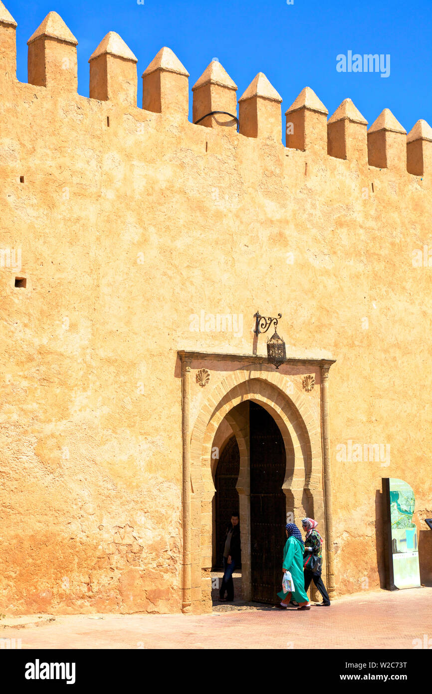 Entrée de jardin andalou, remparts, porte Oudaia Kasbah, Rabat, Maroc, Afrique du Nord Banque D'Images