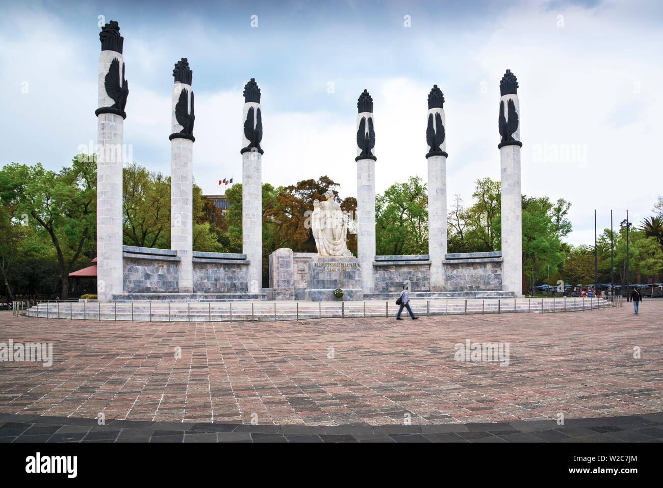 Mexique, Mexico City, Monument aux Niños Heroes, héroïques, les enfants d'un autel la Patria, dans la défense de la patrie, six jeunes cadets est mort en défendant le château de Chapultepec durant la guerre américano-mexicaine, l'entrée au château de Chapultepec Banque D'Images