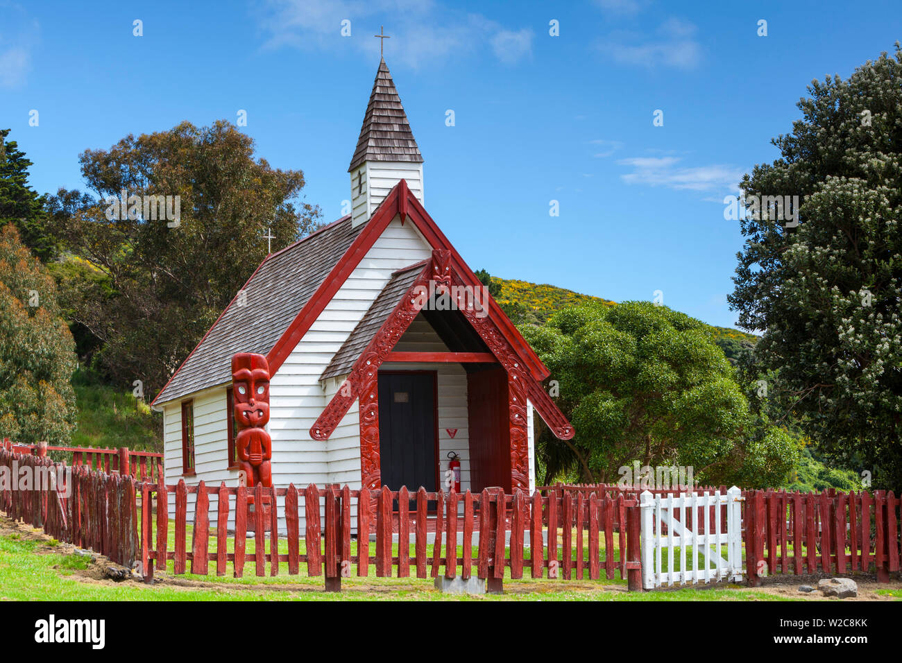 La belle petite église Onuku, Akaroa, banques péninsulaire, Canterbury, île du Sud, Nouvelle-Zélande Banque D'Images