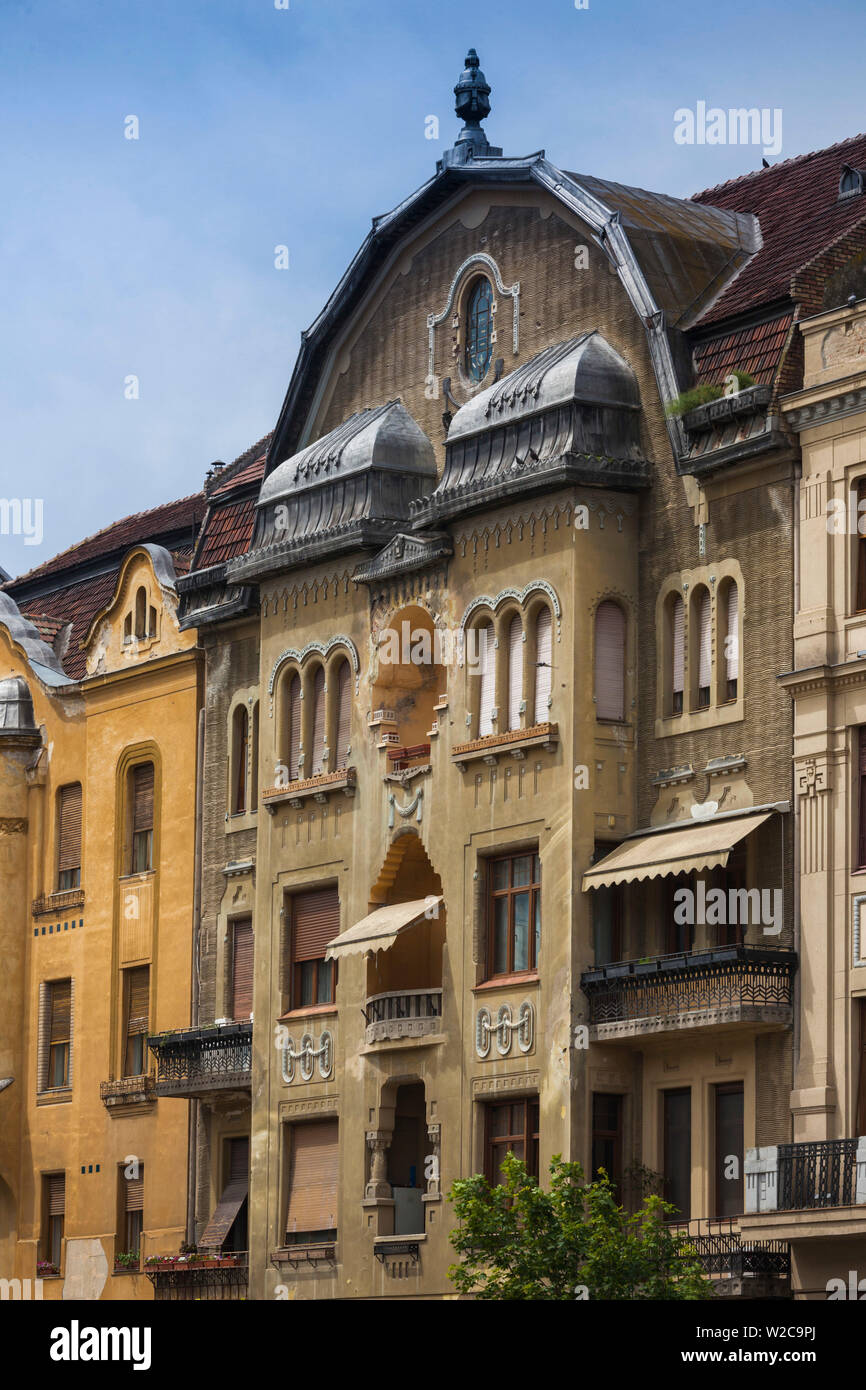 Roumanie, région du Banat, Timisoara, Piata Victoriei Square, bâtiments, jour Banque D'Images