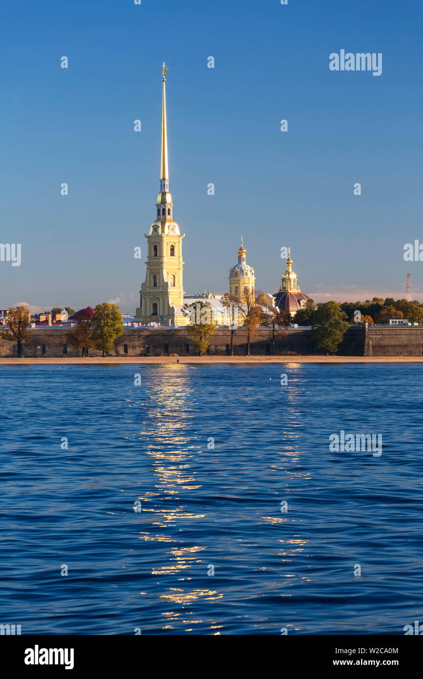 La Russie, Saint-Pétersbourg, Forteresse Pierre et Paul sur la rivière Neva, classés au Patrimoine Mondial de l'UNESCO Banque D'Images