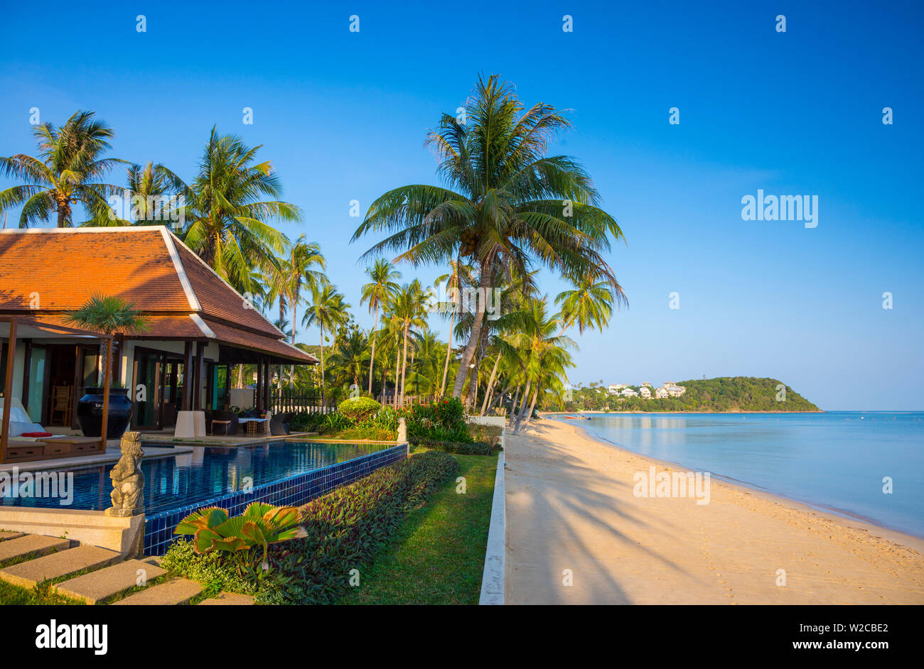 Villa en bord de plage et jetée de Bophut, Koh Samui, Thaïlande Banque D'Images