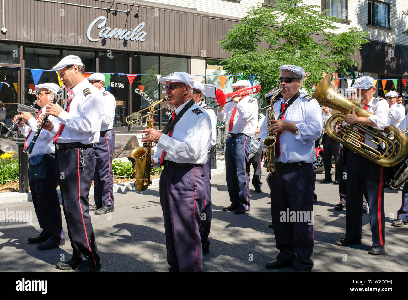 Marching Band d'origine italienne jouant à Mile End Montreal Banque D'Images