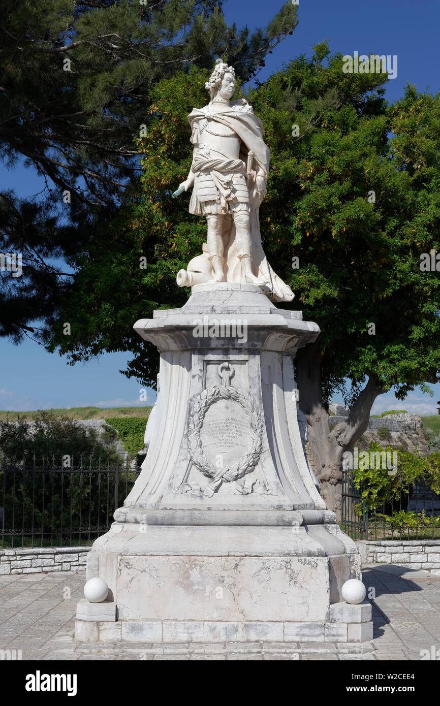 Monument Johann Matthias Graf von der Schulenburg par Antonio Corradini, ville de Corfou, l'île de Corfou, îles Ioniennes, Grèce Banque D'Images