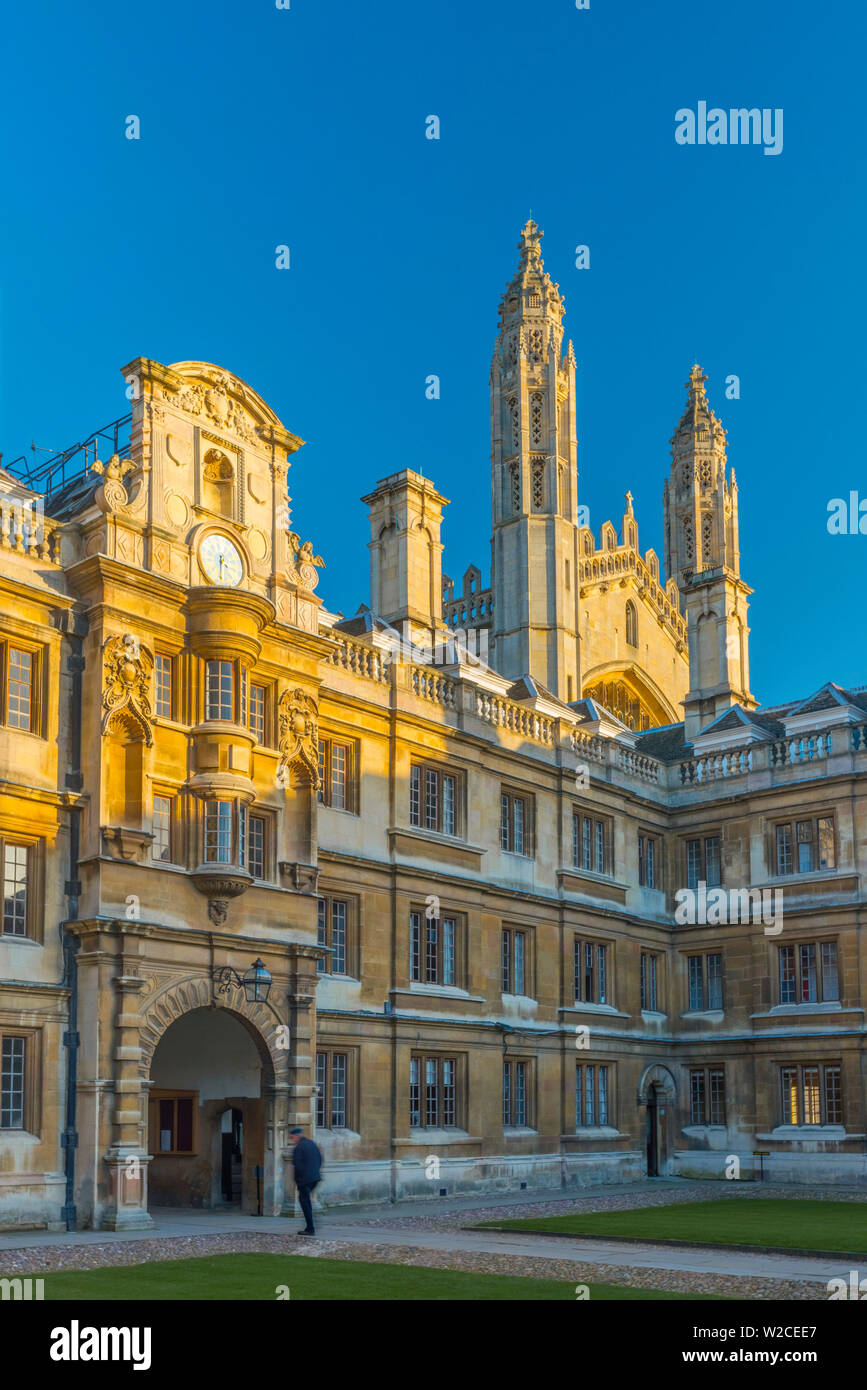 Royaume-uni, Angleterre, Cambridge, Cambridgeshire, Clare College, l'ancienne Cour et King's Collège invisible Chapelle Banque D'Images