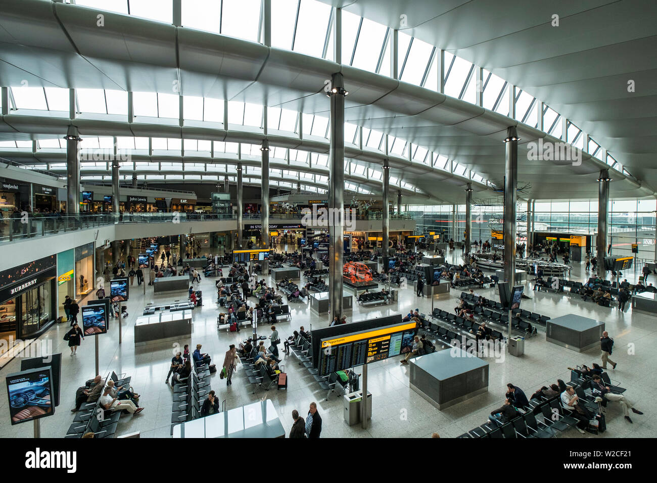 Terminal 2, Heathrow, Londres, Angleterre Banque D'Images