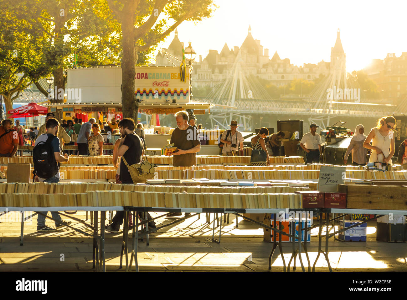 Book stall, South Bank, Londres, Angleterre, Royaume-Uni Banque D'Images