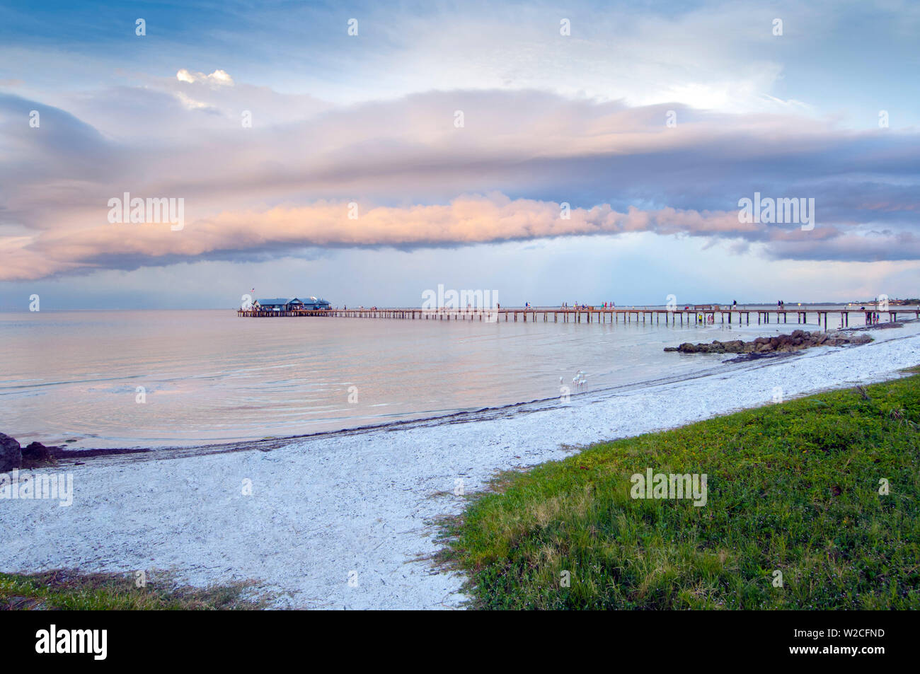 Floride, Anna Maria Island, City Pier, Manatee Comté, Tampa Bay, Plage, Coucher de soleil Banque D'Images