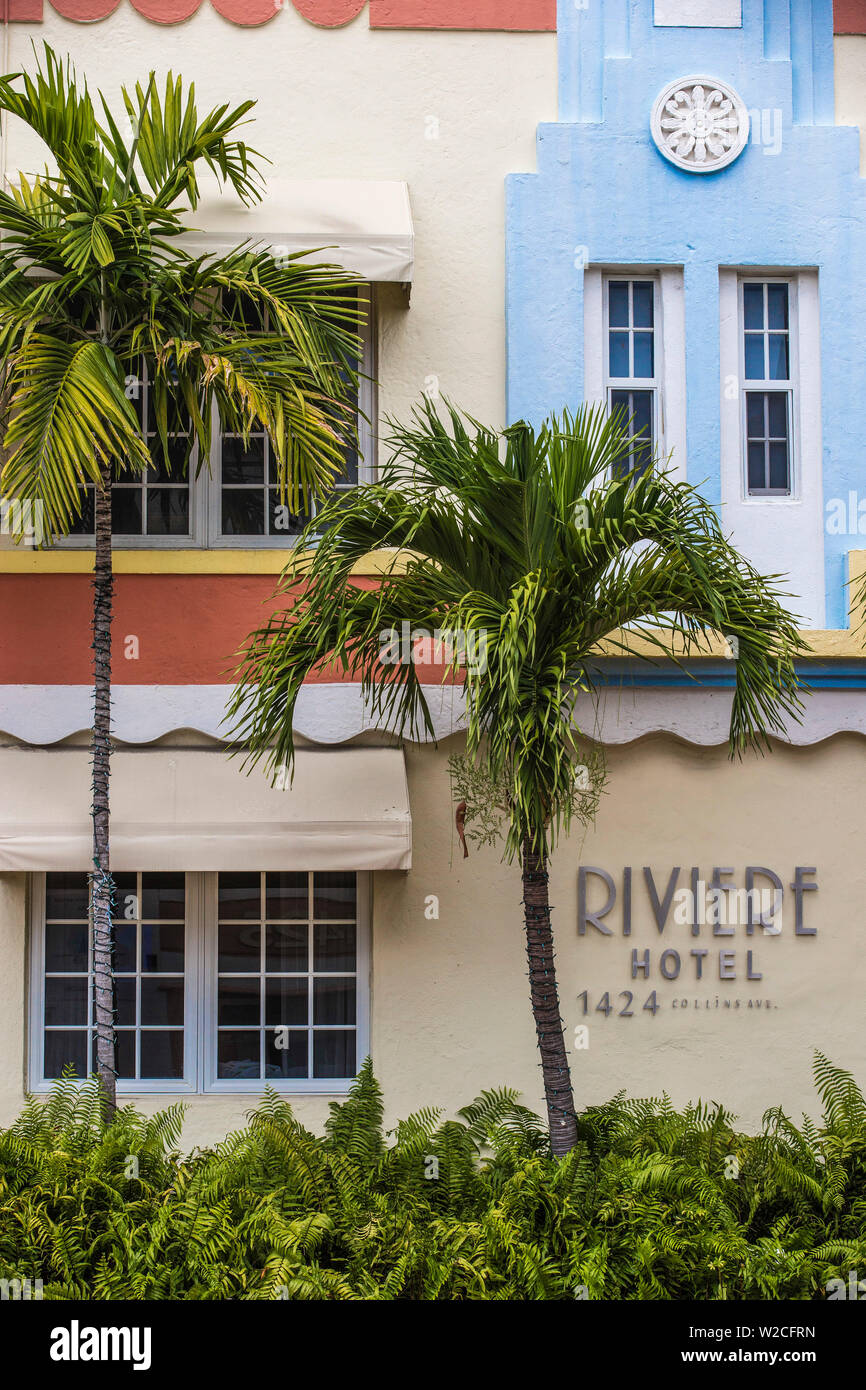 Etats-unis, Miami, South Beach, l'avenue Collins, Rivère-Hotel Banque D'Images