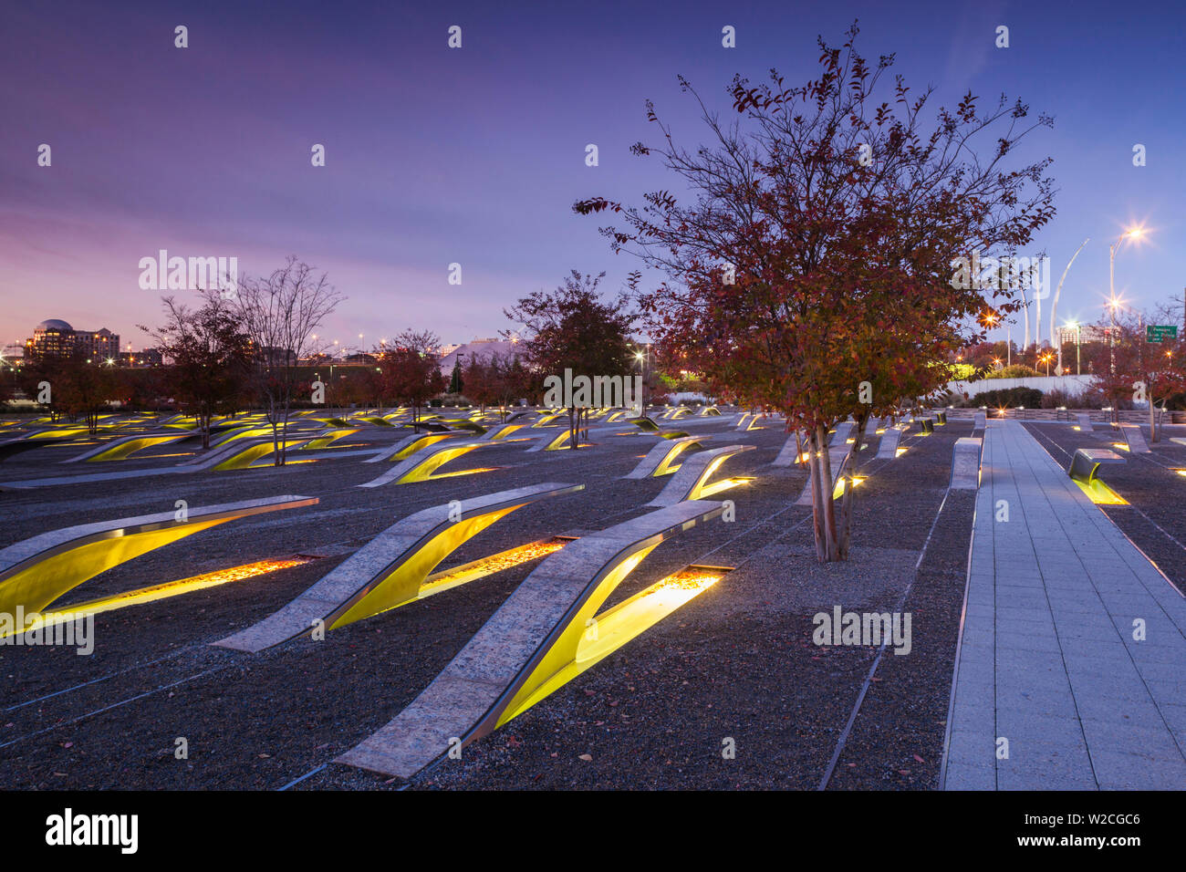 États-unis d'Amérique, Arlington, le Pentagone, Pentagone 911 Memorial, Dawn Banque D'Images
