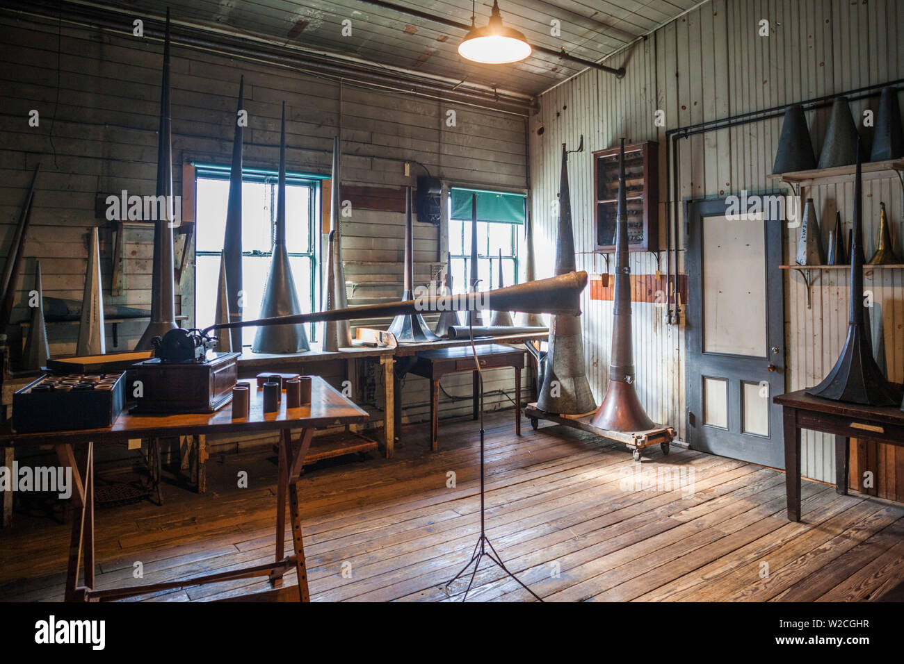 USA, New Jersey, West Orange, Thomas Edison National Historical Park, de l'intérieur, de cornes pour premiers acteurs prototype de musique enregistrée Banque D'Images