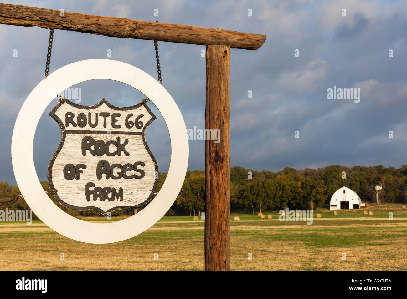 USA, Ohio, Arcada, Pop, Rock of Ages Route 66 ferme, sign Banque D'Images