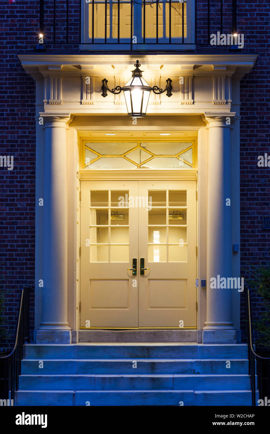 USA, New York, Dover, porte de l'ancien palais de justice du comté de Kent Banque D'Images