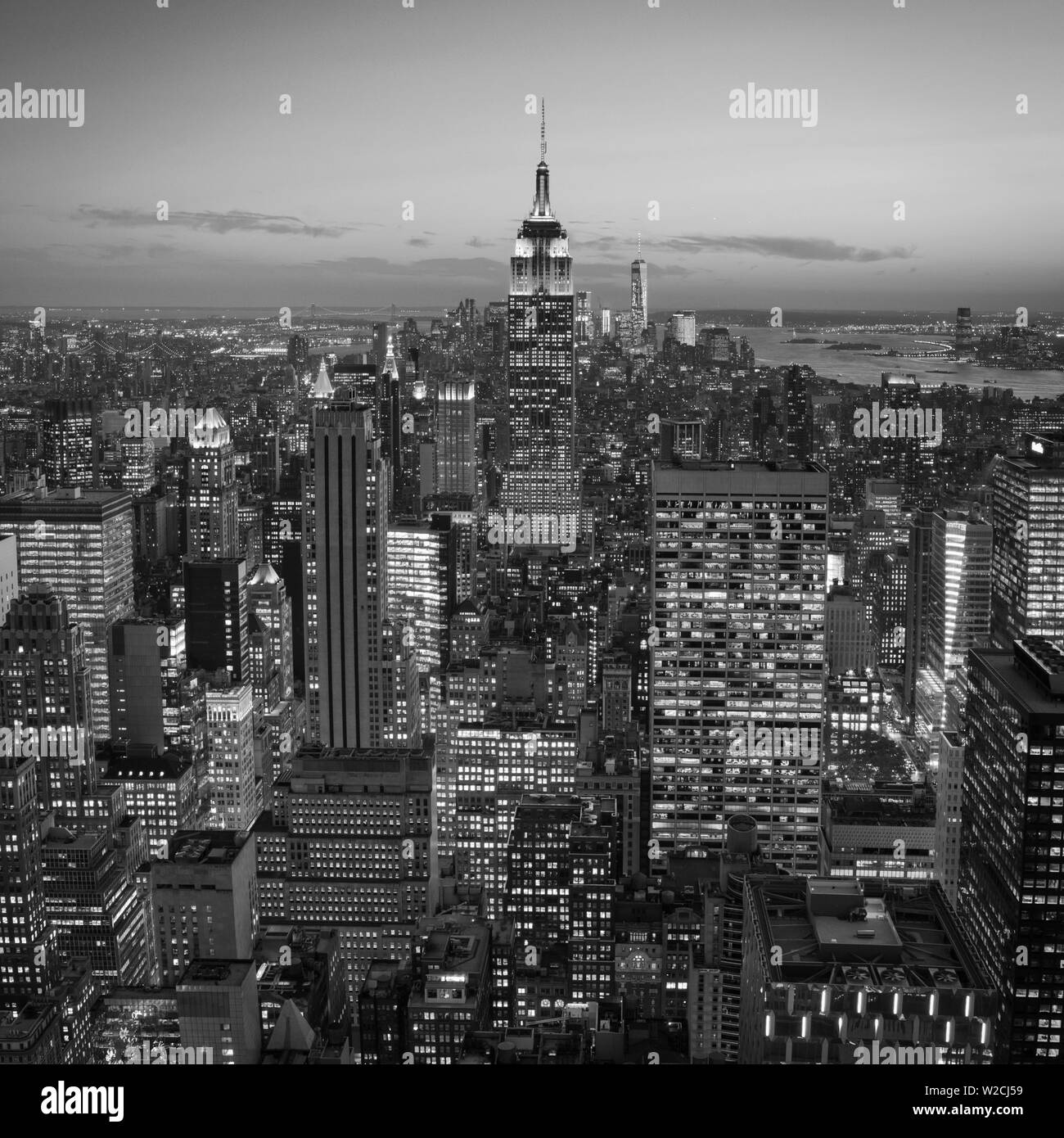 USA, New York, Manhattan, l'Observatoire Top of the Rock, Midtown Manhattan et Empire State Building Banque D'Images