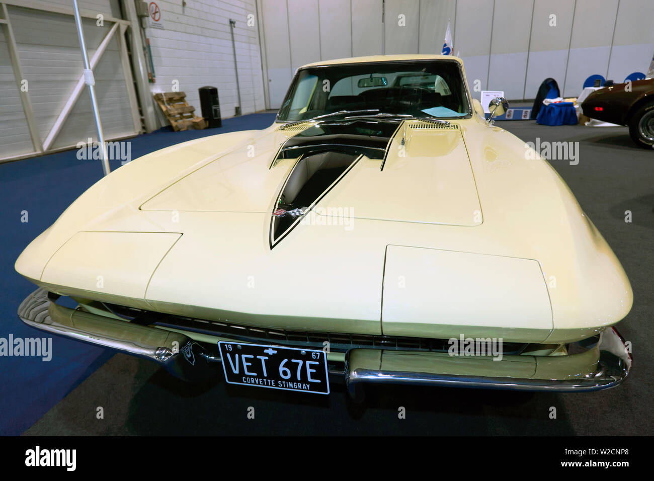 Vue frontale d'un 1967, 427, Chevrolet Corvette Sting Ray Roadster, présentée au Salon de voitures Londres 2019 Banque D'Images