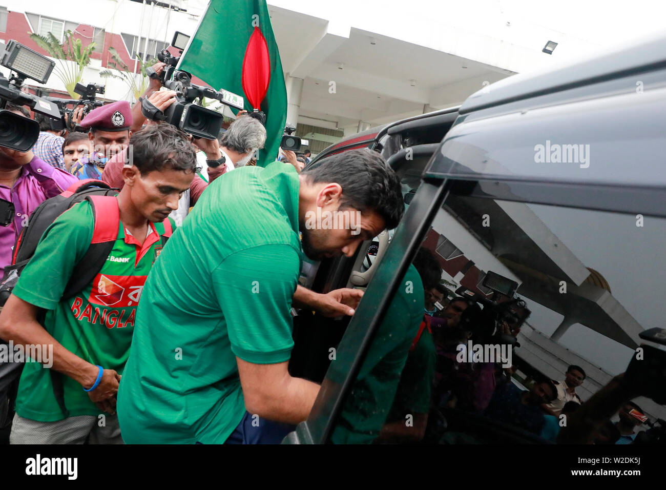 Dhaka, Bangladesh - Juillet 07, 2019 : avec leur campagne de Coupe du Monde en Angleterre, l'équipe de cricket du Bangladesh est retourné à Dhaka le dimanche. Banque D'Images