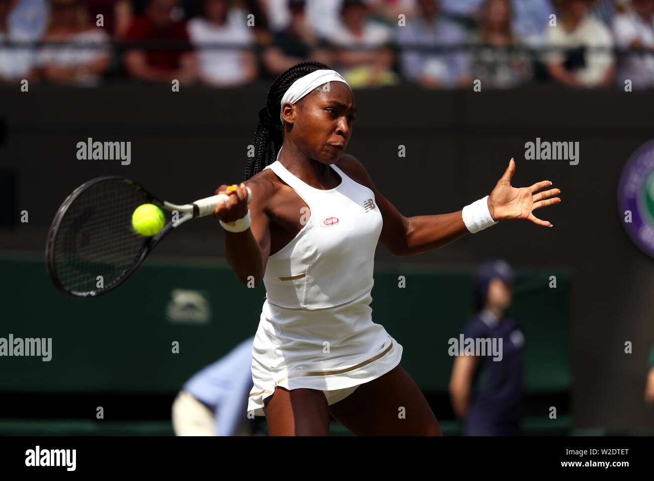 Wimbledon, Londres, Royaume-Uni. 8 juillet, 2019. Au cours de son match Cori Gauff : Simona contre aujourd'hui à Wimbledon. Gagné : ins droit fixe. Crédit : Adam Stoltman/Alamy Live News Banque D'Images Wimbledon, Londres, Royaume-Uni. 8 juillet, 2019. Au cours de son match Cori Gauff : Simona contre aujourd'hui à Wimbledon. Gagné : ins droit fixe. Crédit : Adam Stoltman/Alamy Live News Banque D'Images