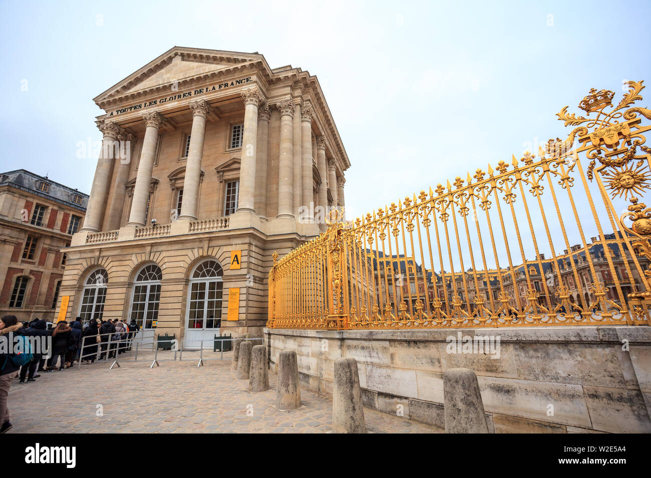 Versailles France 19 01 19 Chateau De Versailles Entree Symbole De Puissance Le Roi Louis Xiv France Photo Stock Alamy