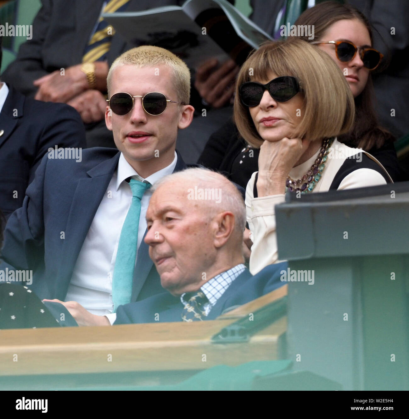 Londres, Royaume-Uni. 08 juillet, 2019. Londres, ANGLETERRE - 08 juillet : Anna Wintour assiste à la septième journée du championnat de tennis de Wimbledon à l'All England Lawn Tennis et croquet Club le 08 juillet 2019, à Londres, en Angleterre. People : Anna Wintour Credit : tempêtes Media Group/Alamy Live News Banque D'Images