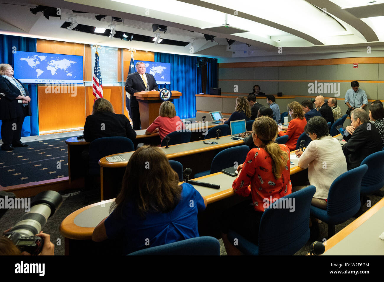 Washington, United States. 08 juillet, 2019. La secrétaire d'État des États-Unis, Mike Pompeo parlant au département d'Etat à Washington, DC. Credit : SOPA/Alamy Images Limited Live News Banque D'Images