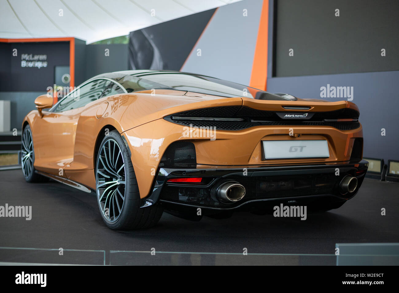 Vue arrière de la nouvelle McLaren GT Grand Tourer voiture super lancé à Goodwood Festival of Speed 2019, Chichester, West Sussex, England, UK Banque D'Images