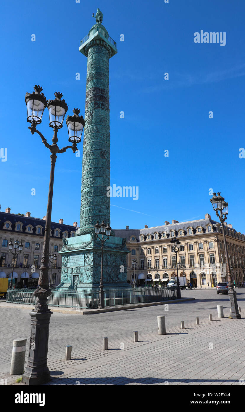 La colonne Vendôme , la Place Vendôme à sunny day, Paris, France. Banque D'Images