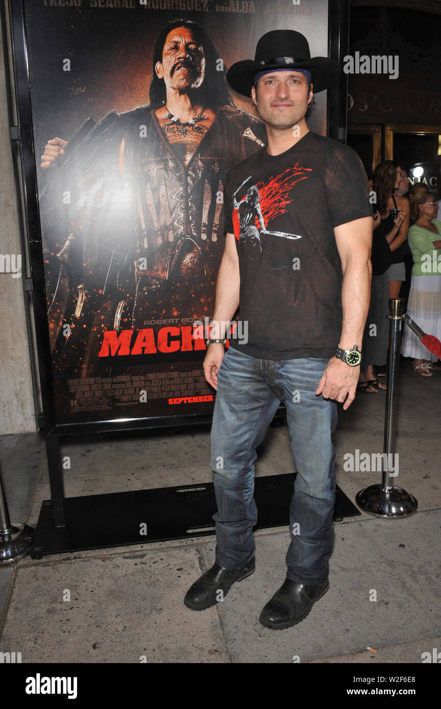 LOS ANGELES, CA. 25 août 2010 Directeur : Robert Rodriguez au Los Angeles première de son nouveau film 'Msciages' à l'Orpheum Theatre. © 2010 Paul Smith / Featureflash Banque D'Images