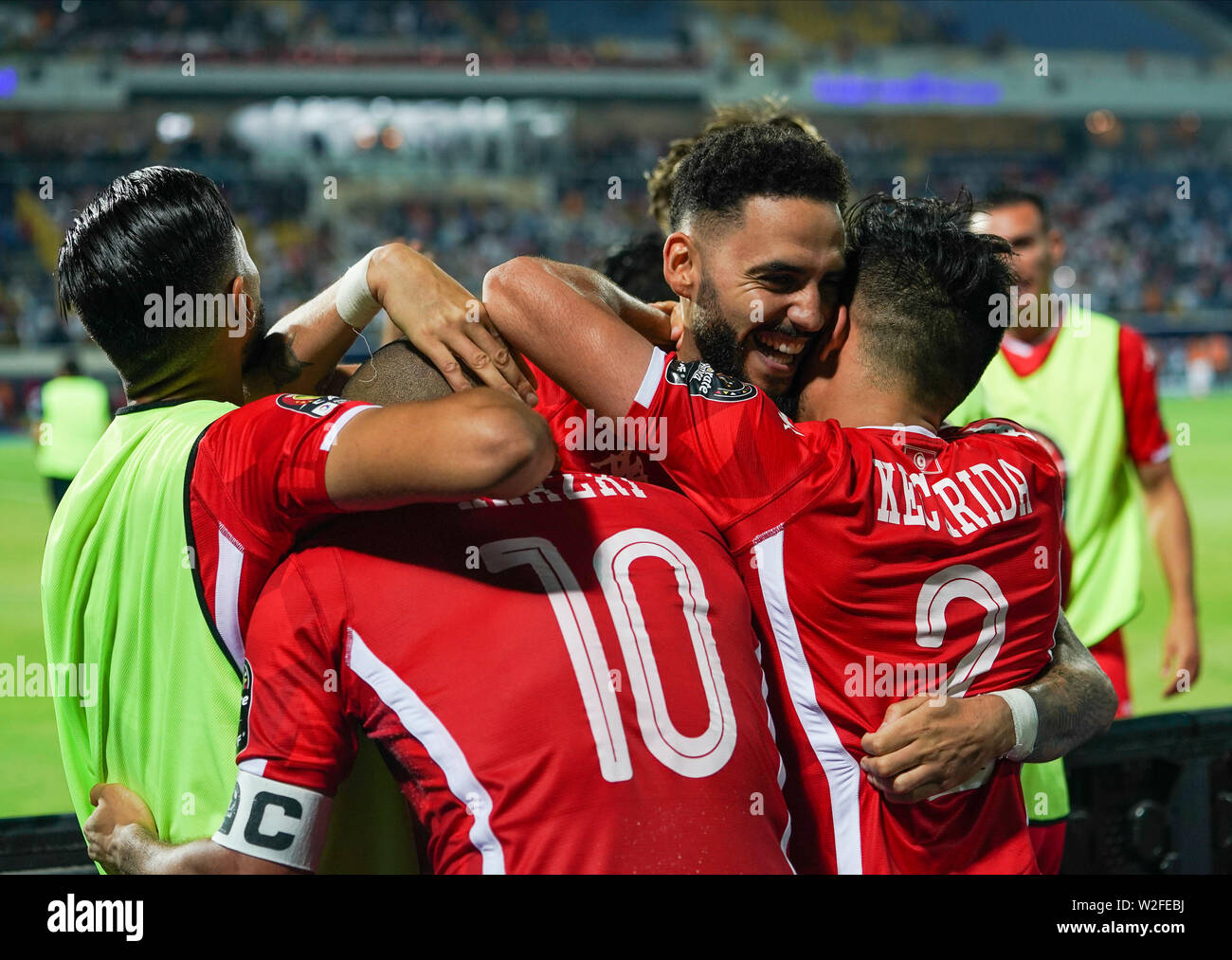 Ismailia, Égypte. 08 juillet, 2019. En France, le 8 juillet 2019 : Dylan Daniel Mahmoud Bronn de Tunisie fête avec Wahbi Khazri de Tunisie au cours de la coupe d'Afrique des Nations 2019 match entre le Ghana et la Tunisie à l'Ismaïlia Stadium à Ismaïlia, en Égypte. Ulrik Pedersen/CSM. Credit : Cal Sport Media/Alamy Live News Banque D'Images