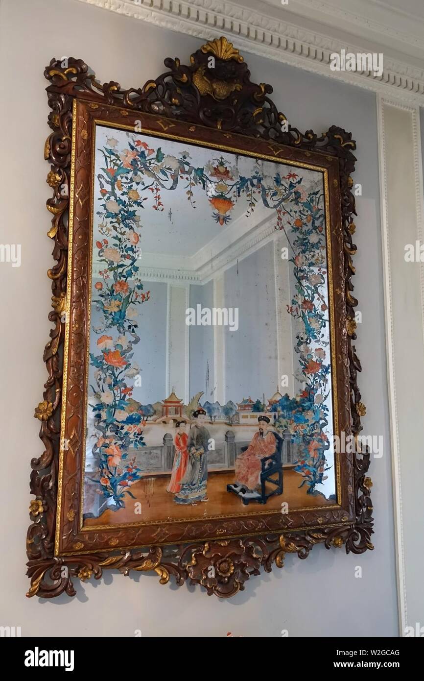 Miroir chinois peinture, 1 de 2, ch. 1780, Ante - Shugborough Hall -  Staffordshire, Angleterre Photo Stock - Alamy