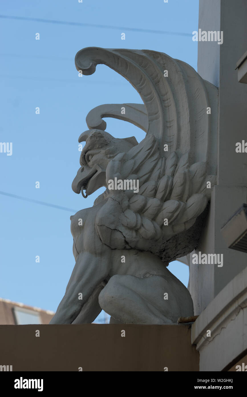 Vladivostok, Russia-July 28, 2018 : Sculpture d'un animal mythique Banque D'Images
