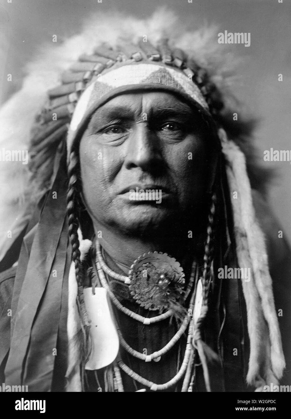 Edward S. Curits les Indiens - Exécute l'homme blanc lui, Apsaroke ca. 1908 Banque D'Images Edward S. Curits les Indiens - Exécute l'homme blanc lui, Apsaroke ca. 1908 Banque D'Images