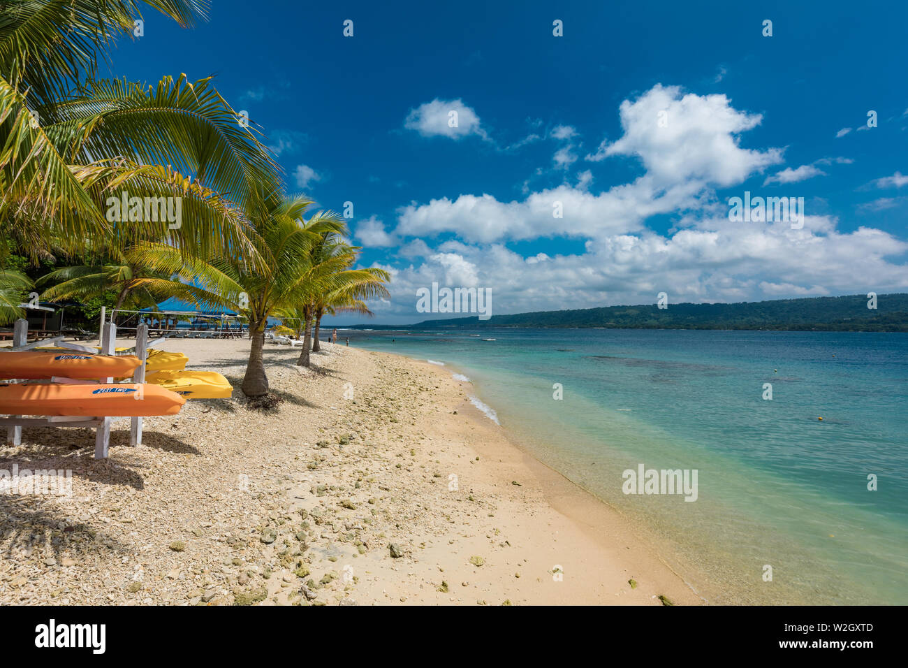 Port Vila, Vanuatu - 6 Avril 2019 : jetée d'un tropical Hideaway Island, Vanuatu, Port Vila, l'île de vacanciers populaires pour la plongée. Proche de l'Efat Banque D'Images