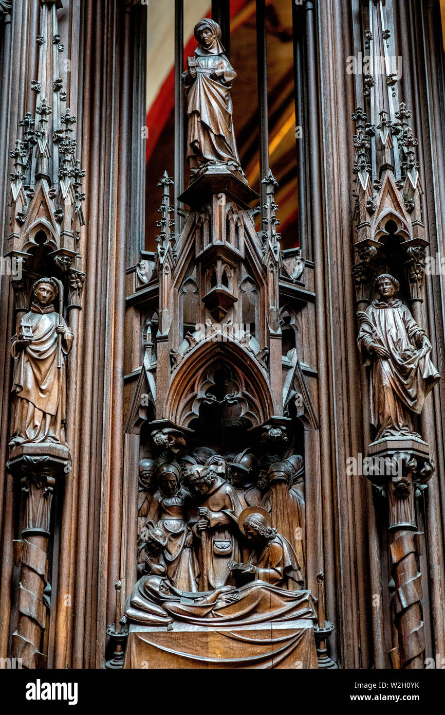 La cathédrale Notre Dame, Anvers, Belgique. Reliefs dans les stalles. Banque D'Images