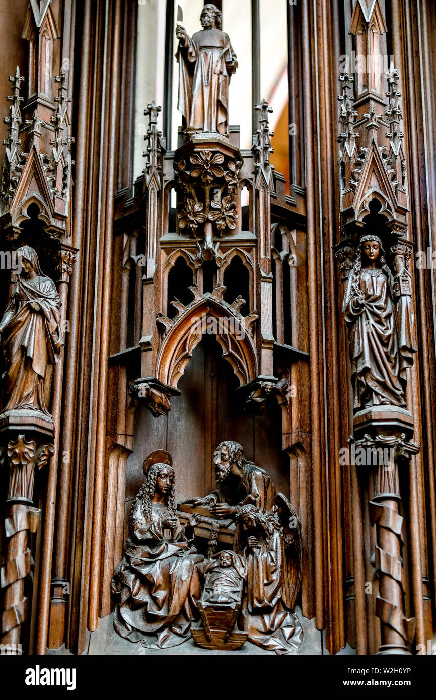 La cathédrale Notre Dame, Anvers, Belgique. Reliefs dans les stalles. Banque D'Images