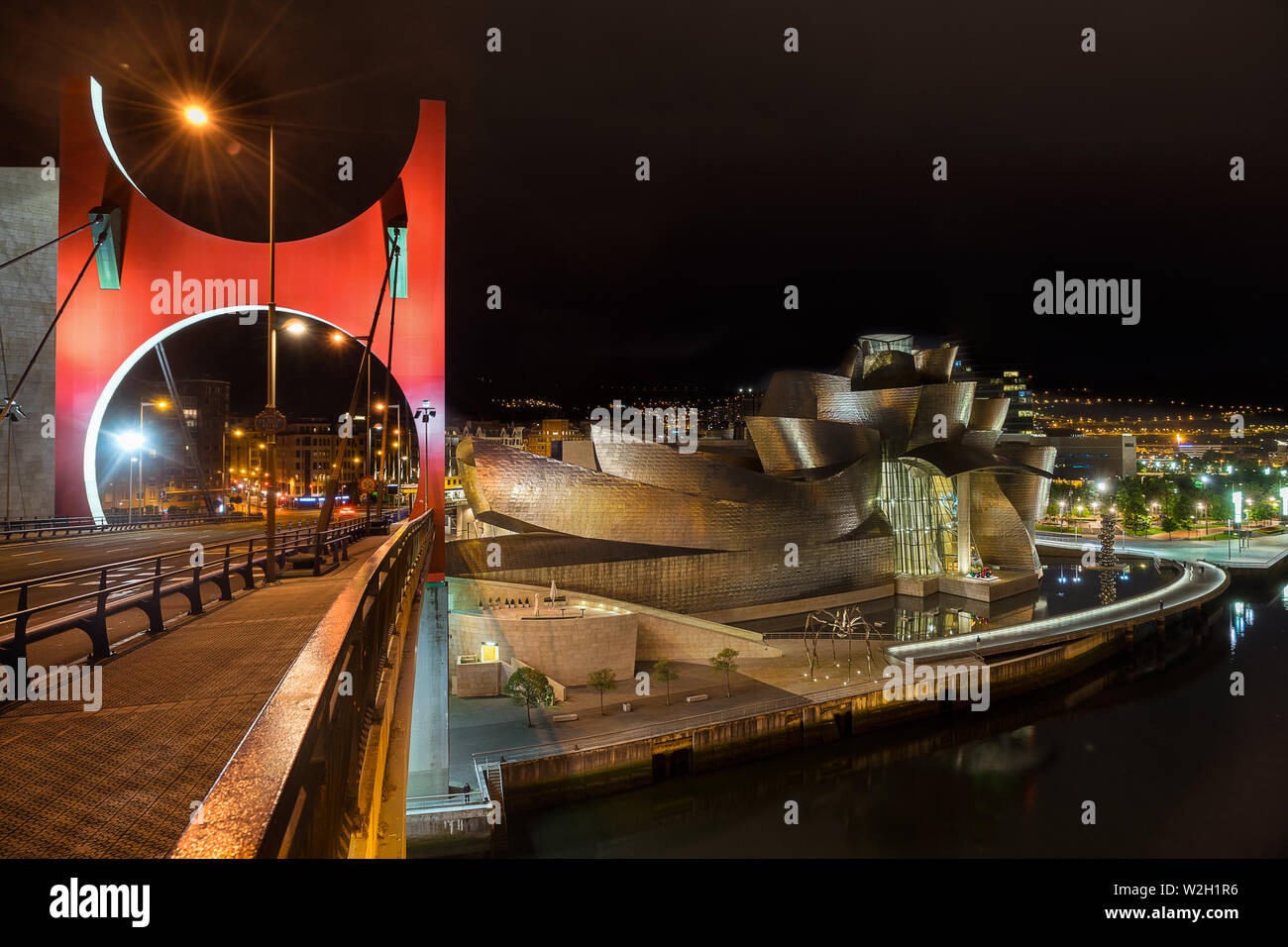 Guggenheim Museum de la ville de Bilbao Basque Banque D'Images