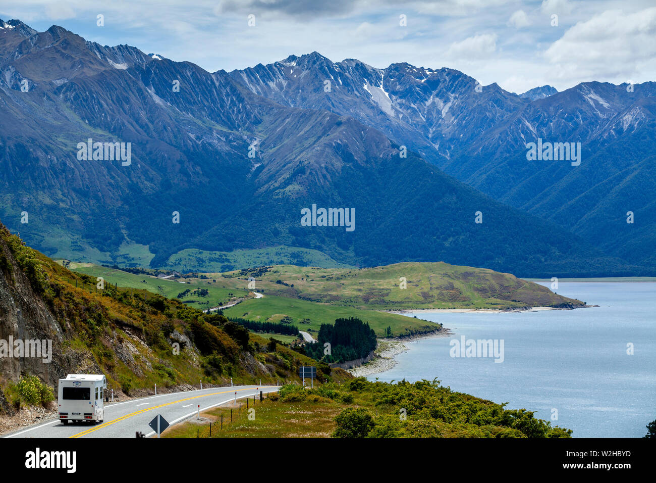 Lake Hawea et paysages de montagne, la région d'Otago, île du Sud, Nouvelle-Zélande Banque D'Images