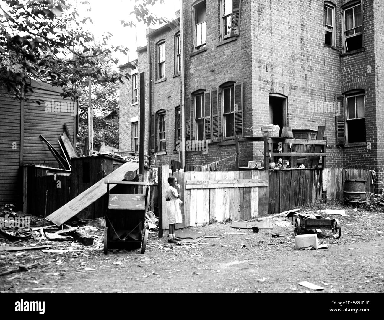 Taudis dans le ghetto d'une grande ville américaine (peutêtre